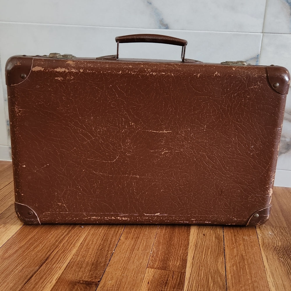 COPY - Vintage Cardboard Suitcase